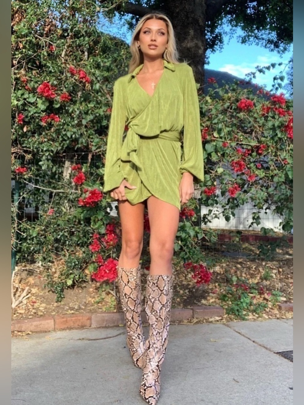 Princess Polly NWOT Party Time Mini Wrap Dress Green Size 4